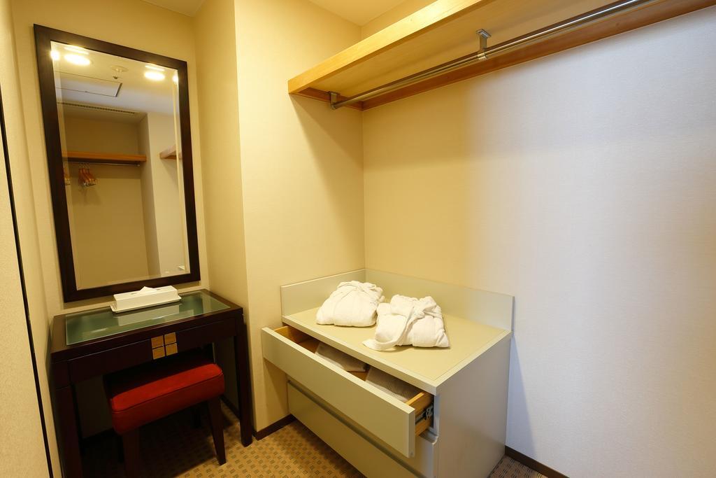 Keisei Hotel Miramare Chiba Esterno foto